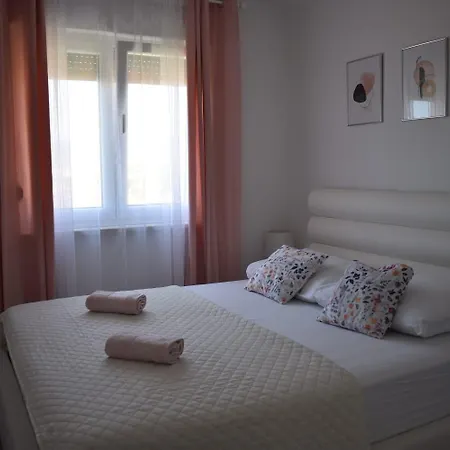 Апартаменти Adriatic Brezze